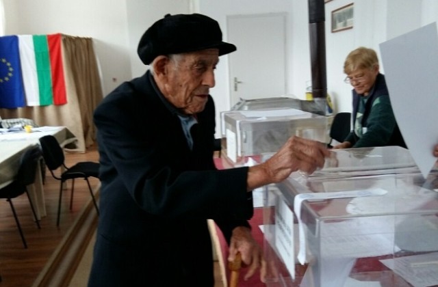 99-годишният бай Кольо не е пропускал избори до сега