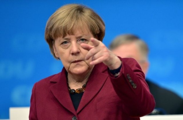 Меркел се опасява от руски кибератаки по време на изборите в Германия догодина