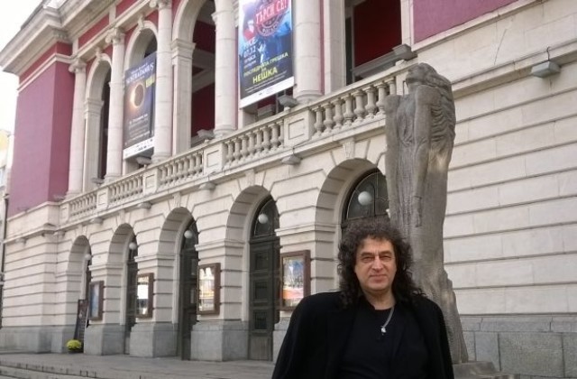 Николо Коцев репетира усилено в Русенска опера за премиерата на Нострадамус