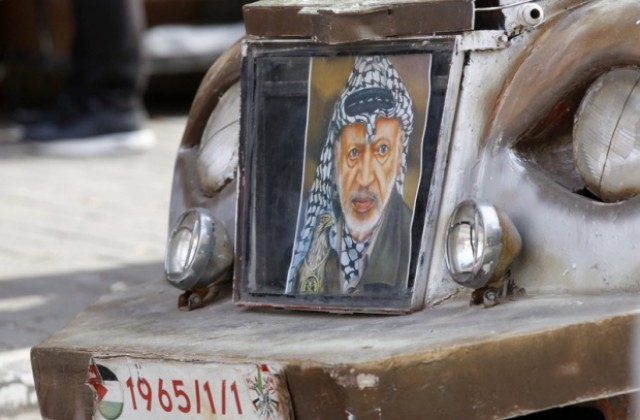 Махмуд Абас заяви, че знае кой е убил Ясер Арафат