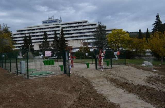 Кметът Котев откри новоизградения подземен резервоар за минерална вода в Сандански