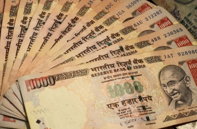 В Индия борят корупцията с по-висок номинал банкноти