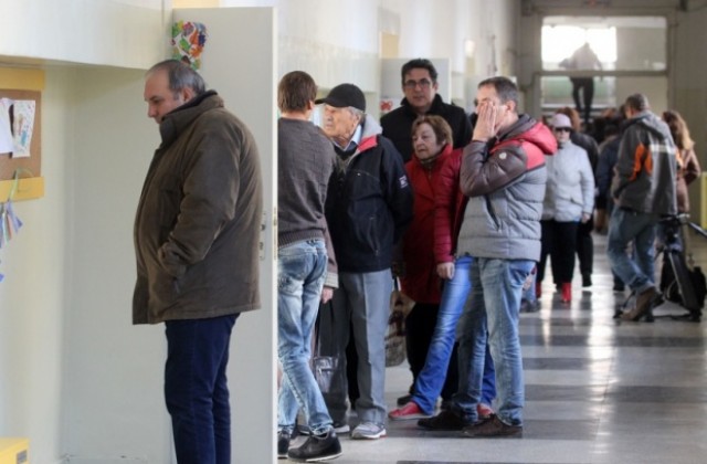 Българите разделени по въпроса за предсрочни парламентарни избори