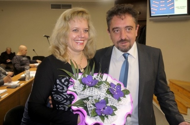 Председателят на ОбС-Плевен Мартин Митев поздрави съветничка за имения й ден