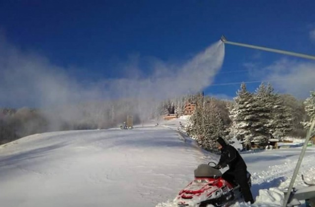 Сняг от над 50 см на Осогово, писта Людмил Янков отваря в събота