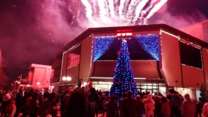 Коледната елха грейна в Нова Загора