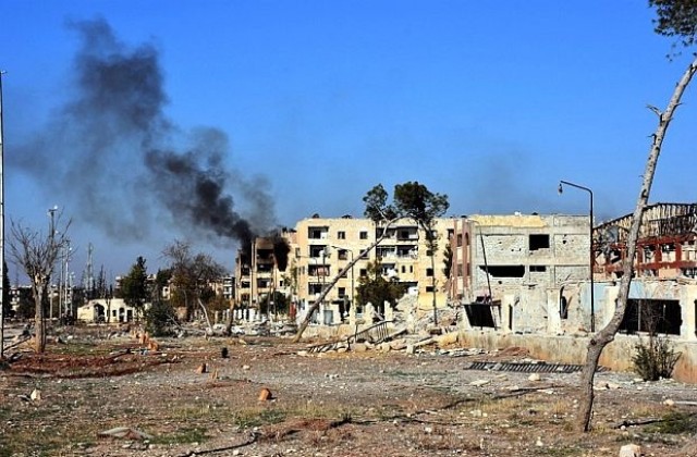 Сирийски бунтовници и семействата им напуснаха още едно селище близо до Дамаск