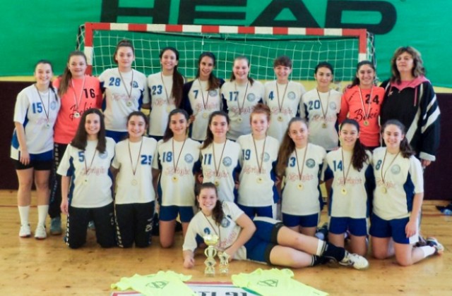 Девойките до 16 години на ХК „Бъки“ отново взеха Купа България