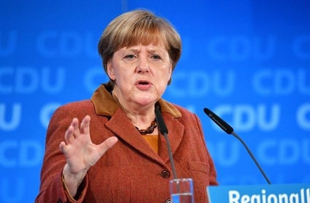 Партията на Меркел затяга правилата за имиграцията, ограничава двойното гражданство