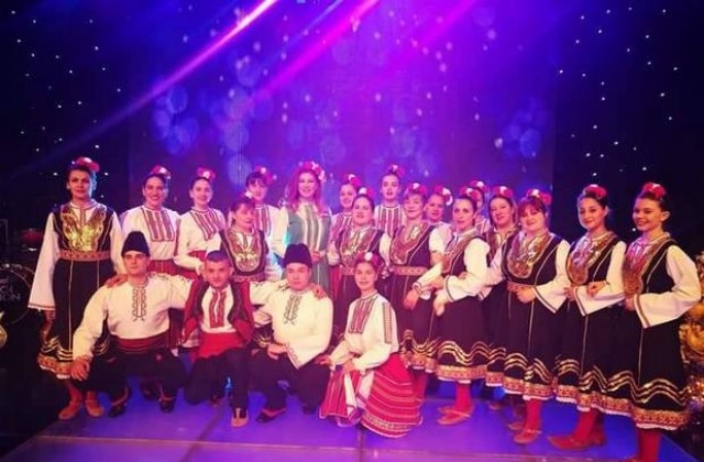 Танцов състав „Сборенка” участва в празничната програма на БНТ