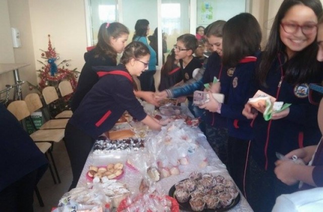 Учениците от ОУ „Евлоги Георгиев в Дупница с благотворителна акция за пострадалите в Хитрино
