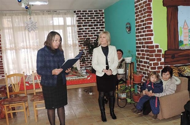 Заместник областните управители гостуваха на тържества в социални институции в Разград и Исперих