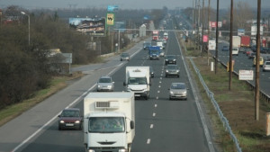 Огрничават движението на тирове по празниците