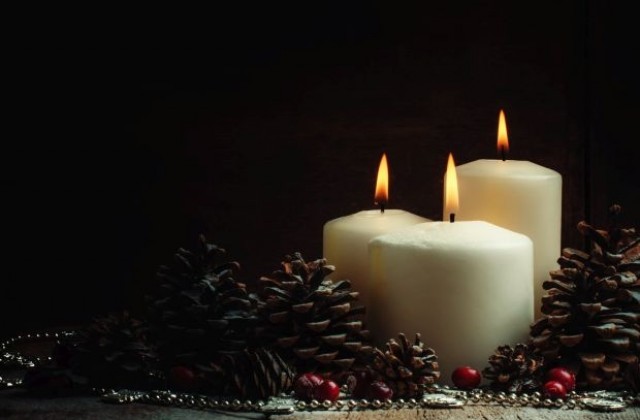 Трикове: Как коледната свещ да гори по-дълго и по-добре