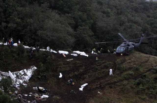 Самолетът на Шапекоензе паднал заради недостиг на гориво