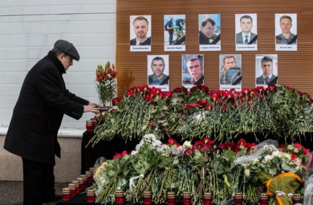 Дават на семействата на жертвите от авиокатастрофата край Сочи по 1 млн. рубли
