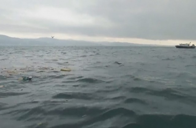 Открити са и трите черни кутии на катастрофиралия в Черно море руски Ту-154
