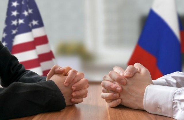 Русия може да очаква тежки санкции, предупреди американски сенатор