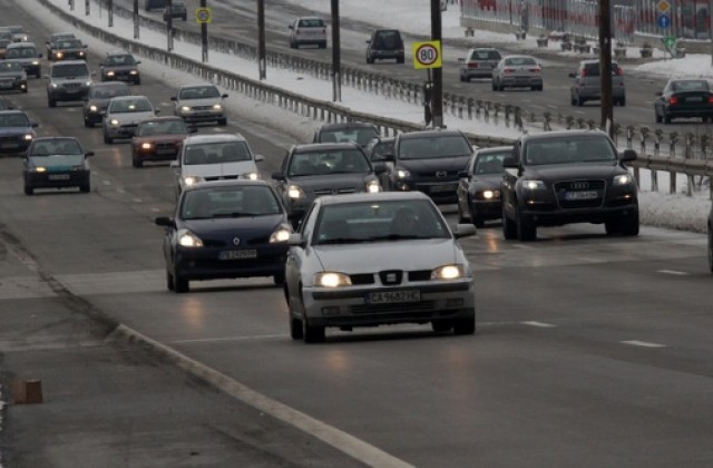 Интензивен трафик по магистралите Тракия и Хемус в посока София