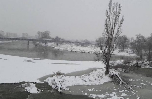 За първи път този век ледоход в р. Марица край Димитровград