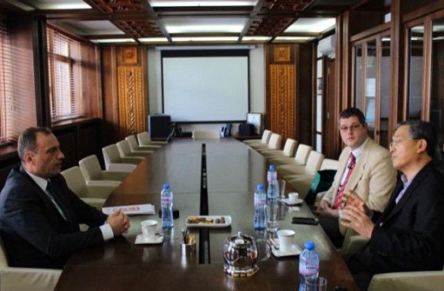 Георги Икономов посрещна в Банско посланика на Южна Корея