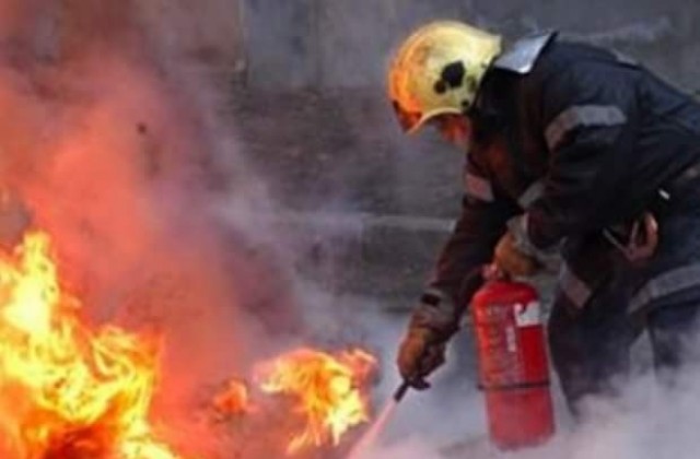 Двама души загинаха при пожар във В.Търново