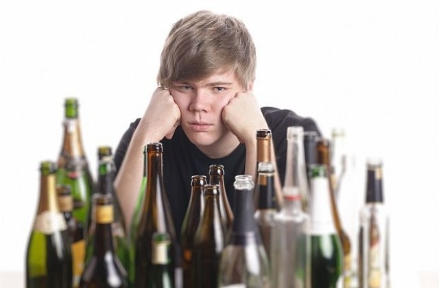 Алкохолът е депресант и употребата му влияе негативно на мисловната дейност