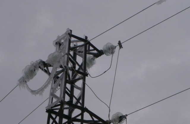 Абонати на EVN в Пазарджишко остават без ток заради ремонти