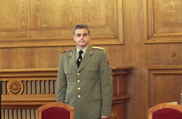 Кой е Стефан Янев - служебен министър на отбраната