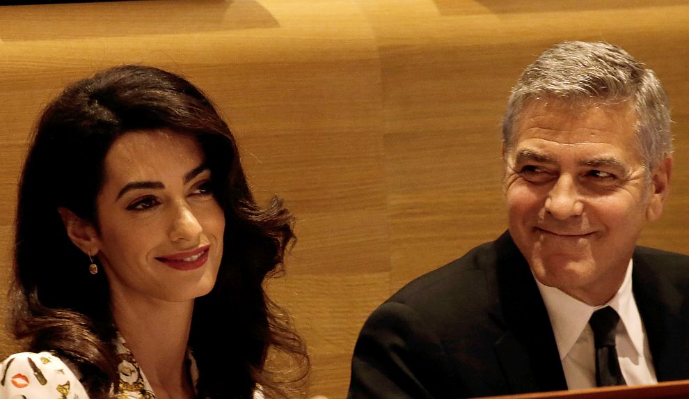 Джордж Клуни и съпругата му Амал очакват момиче и момче през юни, разкри майката на актьора Нина