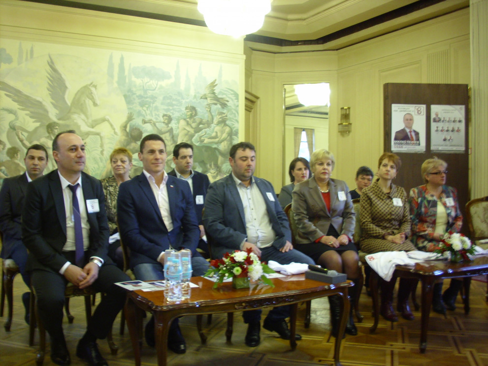 Константин Проданов и Милко Пенчев по време на срещата си с добричлии