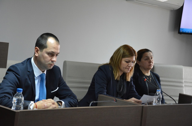 Докладната за новото общинско предприятие внесе кметът Калин Каменов.