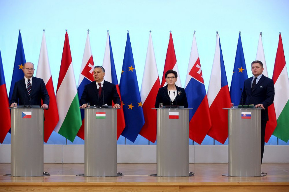 Премиерите на страните от Вишеградската четворка (Чехия, Унгария, Полша и Словакия) се срещнаха във Варшава