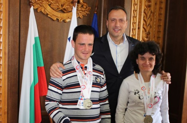 Медалистите от Банско получиха награди от кмета