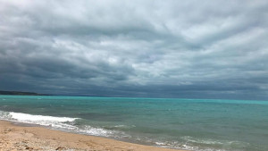 Черно море в тюркоазен цвят