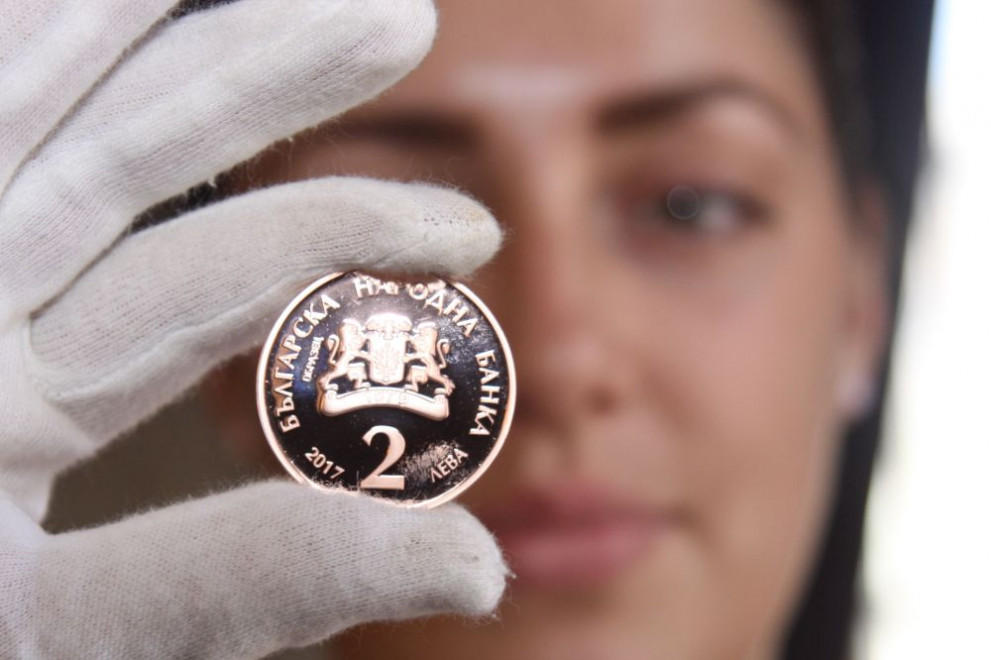  Пускат възпоменателна монета с облика на Елин Пелин 