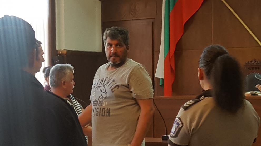 Абидин Йоздемир остава в ареста