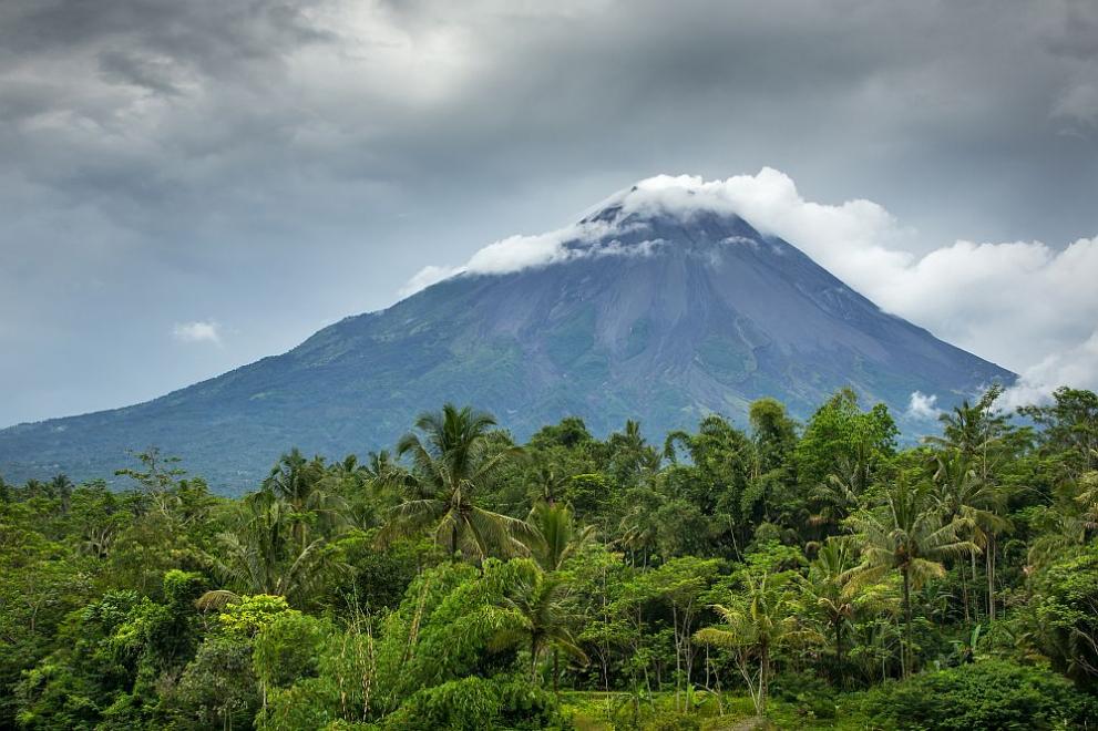 Вулканът Мерапи в Индонезия