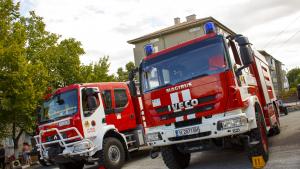 пожарна пожарникар огън спасител огнеборец