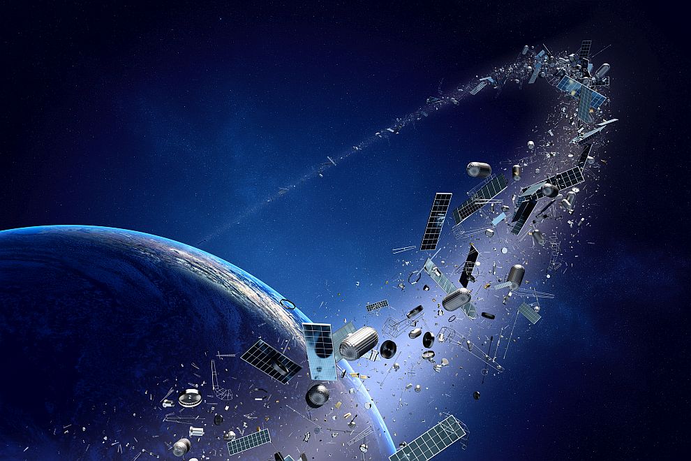 На околоземна орбита са оставени над 14 000 фрагмента от излезли от строя спътници, космически станции и ракети