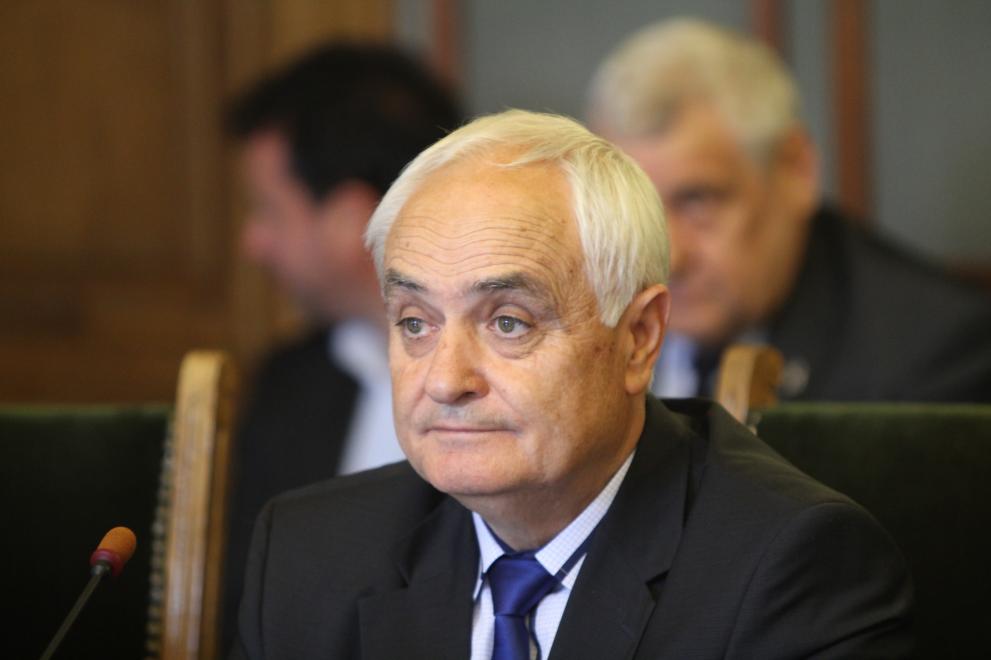 Зам.-министърът на отбраната Атанас Запрянов