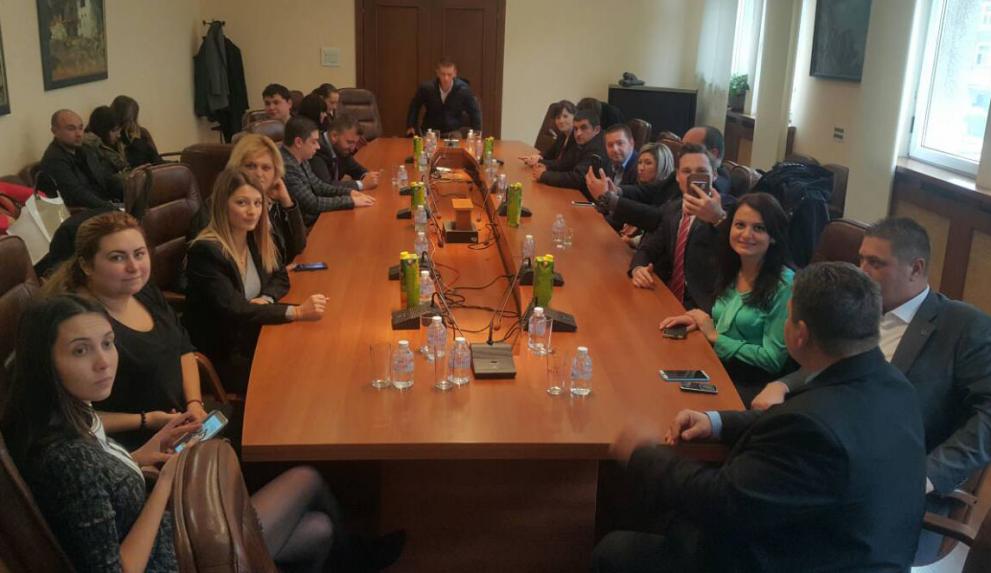Младежи от ГЕРБ - Добрич посетиха парламента и министерства