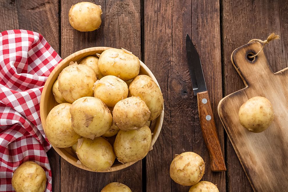  Специалистите настояват, че картофите са толкоз потребни, че даже човек да яде единствено тях през целия си живот, 