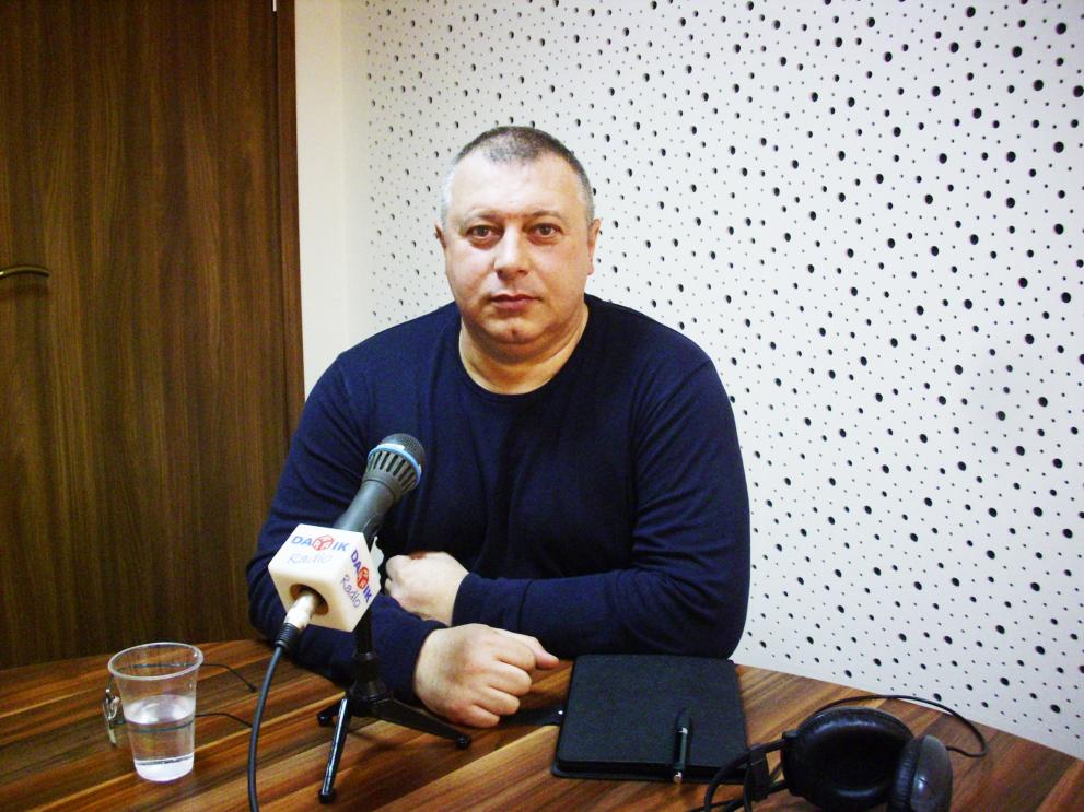 Новият председател на НАЗ Костадн Костадинов в студиото на Дарик Добрич