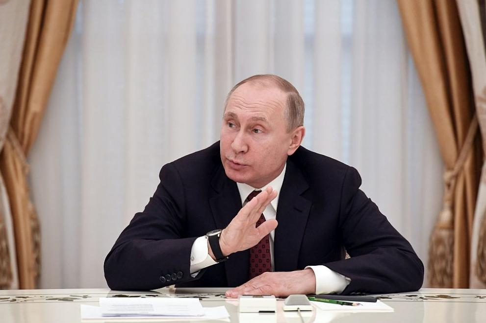 Владимир Путин, който спечели четвърти президентски мандат, се срещна със опонентите си в надпреварата за Кремъл
