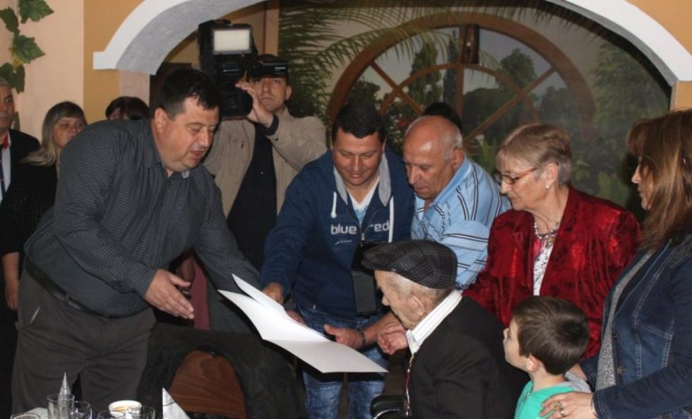 Кметът на Община Трявна поздрави по случай 100-годишния юбилей ветерана от Втората Световна война Евтим Алексов
