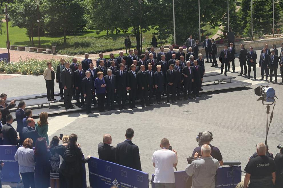  Лидерите от Европейски Съюз и Западните Балкани се събраха за обща фотография пред НДК 