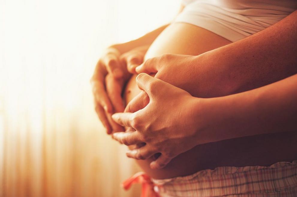 бременна бременост бебе