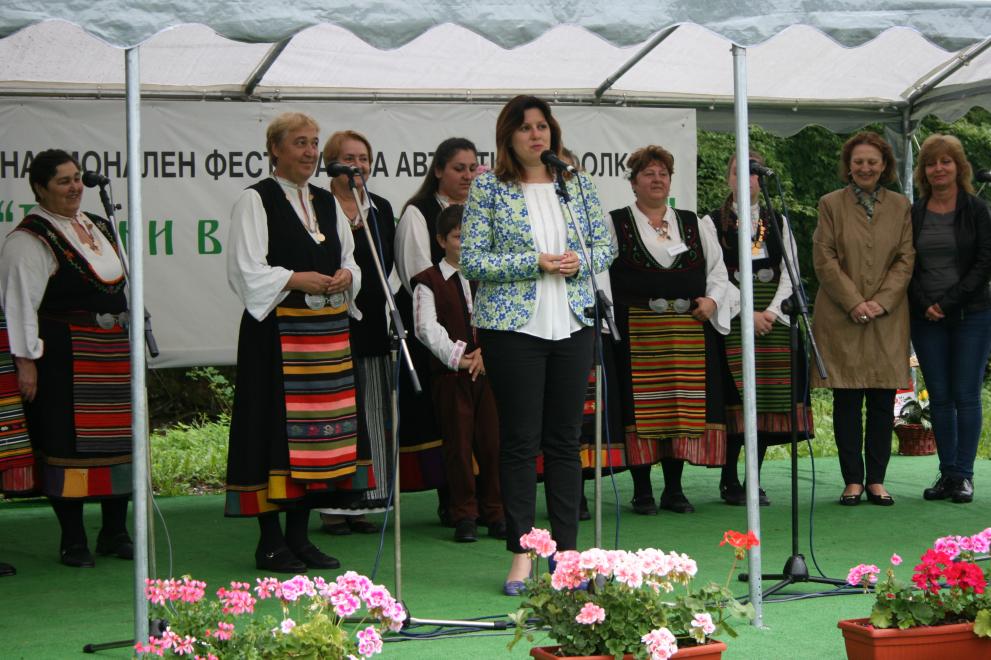 Кристина Сидорова бе специален гост на деветото издание на Националния фестивал за автентичен фолклор „Песни в полите на Балкана”