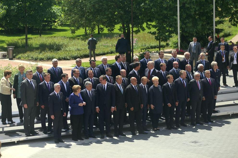  Лидерите от Европейски Съюз и Западните Балкани си направиха обща фотография при срещата им на 17 май в София 